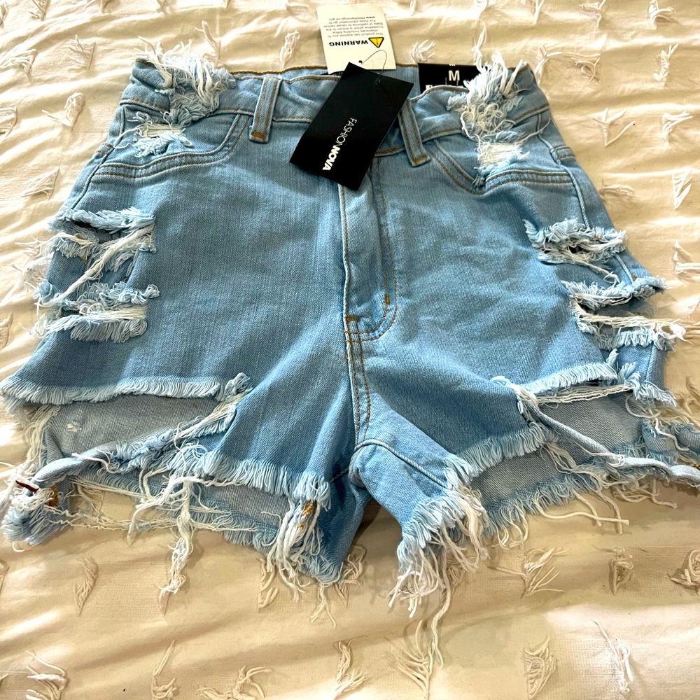 Jean Shorts FashionNova Size M NWT